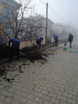 İlçemizin sokaklarını güzelleştirmeye devam ediyoruz.