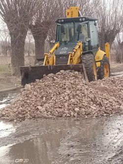 İlçemiz merkezindeki yolları ilmek ilmek örerken kırsalımızı da unutmuyoruz.
