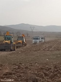 İlçemiz merkezindeki yolları ilmek ilmek örerken kırsalımızı da unutmuyoruz.