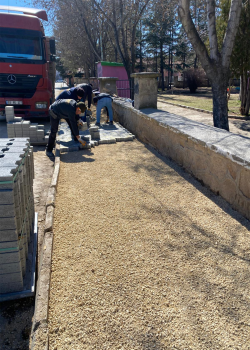 NAZIM ÖZER PARKI ÇEVRESİ YENİLENİYOR