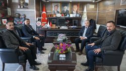 ÜLKÜ OCAKLARI İL BAŞKANI ÇETİNKAYA’DAN BAŞKAN ÖZAŞKIN’A ZİYARET