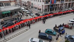 ŞUHUT’TA BAYRAK SEVGİSİ YÜRÜYÜŞÜ YAPILDI