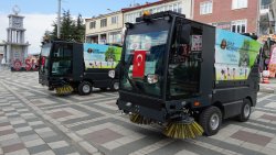 ŞUHUT’A 2 ADET YOL SÜPÜRME ARACI HİBE EDİLDİ