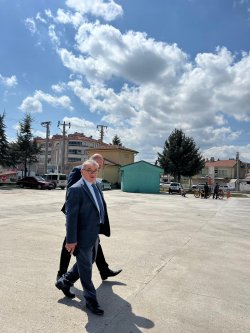 BAŞKAN ÖZAŞKIN'DAN ÇİFTÇİYE DESTEK 