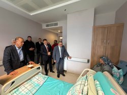 BAŞKAN ÖZAŞKIN, KAZADA YARALANAN VATANDAŞLARIMIZI HASTANEDE ZİYARET ETTİ