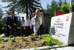 Başkan Bozkurt 15 Temmuz Demokrasi ve Milli Birlik Günü Etkinlikleri Kapsamında Şehitlerimizi ziyarette bulundu.