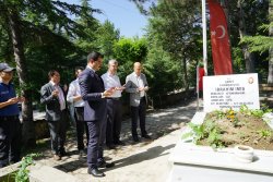 Başkan Bozkurt 15 Temmuz Demokrasi ve Milli Birlik Günü Etkinlikleri Kapsamında Şehitlerimizi ziyarette bulundu.