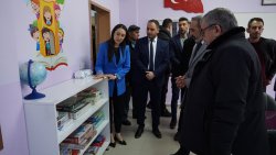 BAŞKAN ÖZAŞKIN KÜTÜPHANE AÇILIŞINA KATILDI