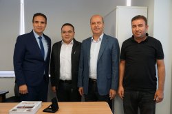 Ak Parti Şuhut İlçe Başkanı Harun Korkmaz ve İlçe Yönetim Kurulu Üyemiz Yusuf Kılınç İle Birlikte, Şuhut Ziraat Bankası Şube Müdürlüğüne Atanan Yüksel Köse'ye Hayırlı Olsun Ziyaretinde Bulunduk.