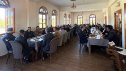 BAŞKAN ÖZAŞKIN MUHTARLAR GÜNÜ PROGRAMINA KATILDI