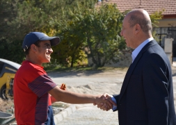 İlçemiz Genelinde Kilit Parke Döşeme Çalışmaları Devam Ediyor