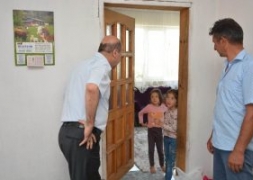 Başkan  Bozkurt Çat Kapı Ev Ziyaretlerine Devam Ediyor.