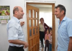 Başkan  Bozkurt Çat Kapı Ev Ziyaretlerine Devam Ediyor.