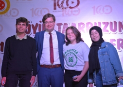 Şuhut’ta Şiir Gecesi İzleyenleri Mest Etti.