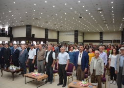 Şuhut’ta 100.Yıl Etkinliğinde Salonlar Doldu Taştı