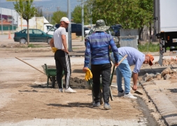 ŞUHUT’ta Yol Çalışmaları Aralıksız Devam Ediyor