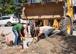 ŞUHUT’ta Yol Çalışmaları Aralıksız Devam Ediyor