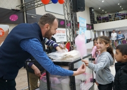 Şuhut’ta Yetimler Güldü Dünya Güldü