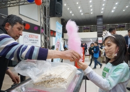 Şuhut’ta Yetimler Güldü Dünya Güldü