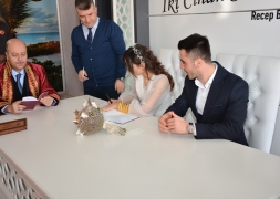 Başkan Bozkurt Yavuz ve Akalın Ailesinin Mutluluklarına Ortak Oldu.