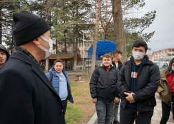 Başkan Bozkurt Kızılay Kan Bağış Aracını Ziyaret Etti