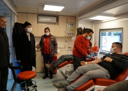 Başkan Bozkurt Kızılay Kan Bağış Aracını Ziyaret Etti