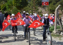 AVRUPA HAREKETLİLİK HAFTASI ETKİNLİKLERİ KAPSAMINDA ŞUHUT'TA BİSİKLET TURU YAPILDI.