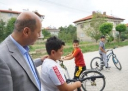 Gençlerle Anlaştık,Buraya Onlara Oyun Alanı Yapıyoruz!