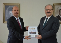 Şuhut'umuzun Güzel Yarınları İçin Durmadan,Yorulmadan Çalışmaya Devam Ediyoruz.