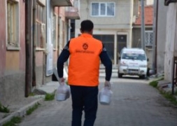 Şuhut Belediyesi İftar Yemeklerini İhtiyaç Sahibi Yaşlı ve Engelli Vatandaşların Evlerine Ulaştırılıyor.