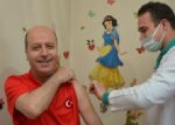 Başkan Bozkurt Covid-19 Aşısının İlk Dozunu Yaptırdı.