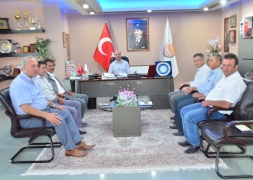 ZİRAAT ODASI BAŞKANI ÖMER TUNCAY VE YÖNETİMİ BELEDİYE BAŞKANIMIZ RECEP BOZKURT'U MAKAMINDA ZİYARET ETTİ.