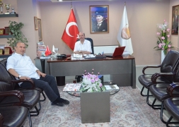 İSTANBUL BAHÇELİEVLER BAŞKAN YARDIMCISI ZEKERİYA YILDIZ BELEDİYE BAŞKANIMIZ RECEP BOZKURT'U MAKAMINDA ZİYARET ETTİ.