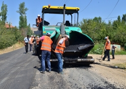 BELEDİYE BAŞKANIMIZ RECEP BOZKURT ŞUHUT-KOCATEPE YOLU SICAK ASFALT YAPIM ÇALIŞMALARINI YERİNDE İNCELEDİ..