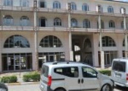 BELEDİYE İŞ MERKEZİNDE BULUNAN 6 ADET DÜKKAN SATIŞA ÇIKARILDI