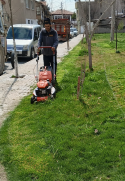 ŞUHUT’TA PARKLAR DÜZENLİ VE TEMİZ HALİYLE ÖNE ÇIKIYOR