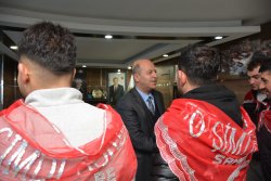 Askere gidecek olan gençlerimizden Başkan Bozkurt'a ziyaret