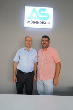 İlçemiz Esnaflarından ve Milliyetçi Hareket Partisi Eski İlçe Başkanı Abdullah Zeybek Kardeşimizin Afyonkarahisar Merkeze 2.Şubesini Açtığı İşyerinin Açılış Törenine Katıldık.