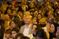 Şuhut Belediyesi 15.Zafer Haftası Kültür ve Sanat Etkinlikleri Programlarımızın Açık Hava Çocuk Sineması İle Açılışını Gerçekleştirdik.