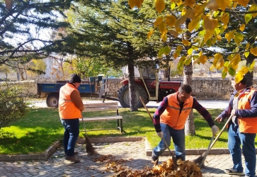 Sonbahar'da Çevre Temizlik ve Bakım Çalışmalarımız Devam Ediyor