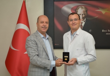 BAŞKAN BOZKURT'TAN BAŞHEKİM ÜNAL'A HAYIRLI OLSUN ZİYARETİ