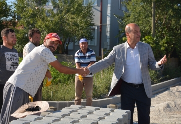 BAŞKAN BOZKURT MAHALLE GEZİLERİNİ SÜRDÜRÜYOR