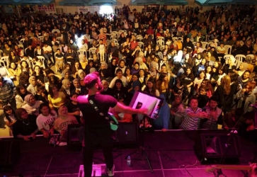 Şuhutlu Gençler Gentlemen Konserinde Doyasıya Eğlendi.