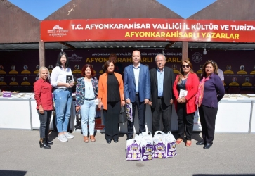 Başkan Recep Bozkurt 3. Afyonkarahisar Kitap Fuarını Ziyaret Etti.