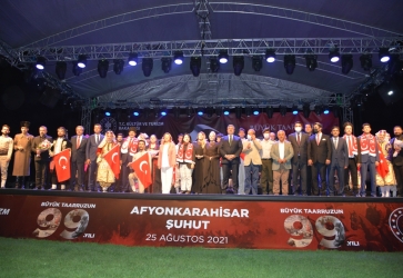 BİNLERCE VATANSEVER ZAFERİN 99.YILINDA ŞUHUT’TA BULUŞTU.