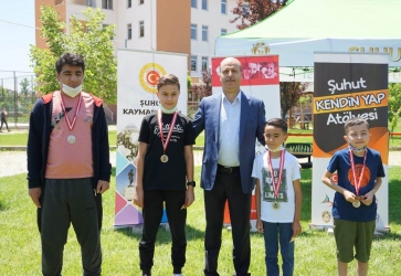 Başkan Bozkurt 2.Akıl ve Zeka Oyunları Turnuvası Ödül Törenine Katıldı.