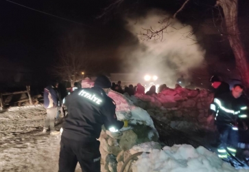 Yarışlı’da Çıkan Yangın Şuhut Belediyesi İtfaiye Ekiplerince Söndürüldü.