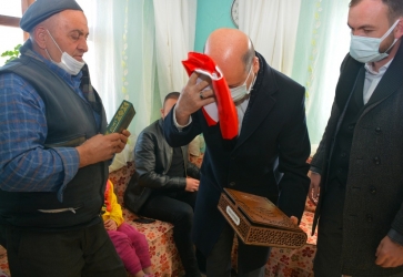 Başkan Bozkurt'tan Yaralı Askerin Ailesine Ziyaret.