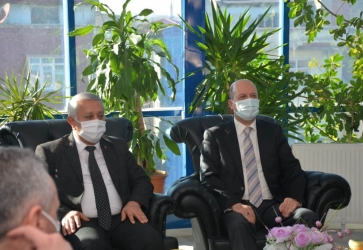 Başkan Zeybek'ten Şuhut Belediyesine Ziyaret