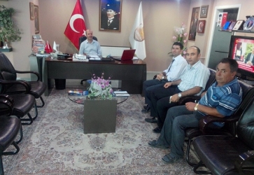 İLÇEMİZE YENİ ATANAN İCRA MÜDÜRÜ SÜLEYMAN FAYDA BELEDİYE BAŞKANIMIZ RECEP BOZKURT'U MAKAMINDA ZİYARET ETTİ.